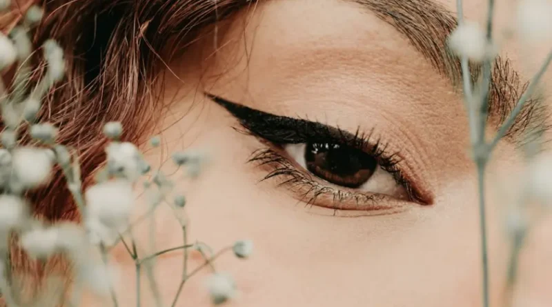 jbwhips.com|Lash Line vs Winged Eyeliner: Which One’s Right for You?